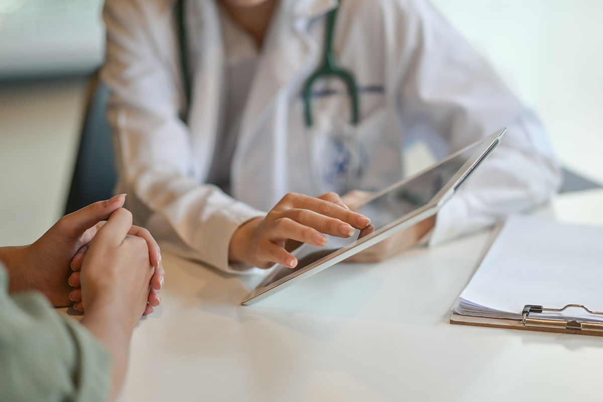 person in session with clinician after searching suboxone clinic near me
