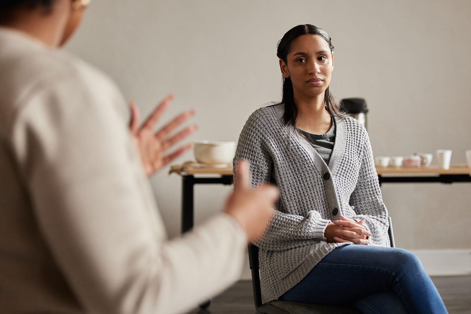 Woman learning about alcohol-induced psychosis